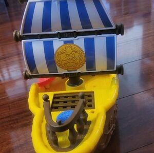 Jack and the pirate boat